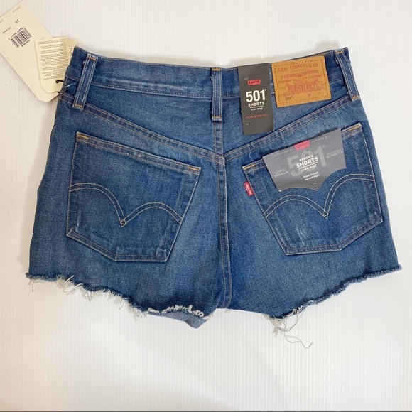 Levi’s- NWT High Waist 501 Distressed Shorts Size 25 - Picture 7 of 7